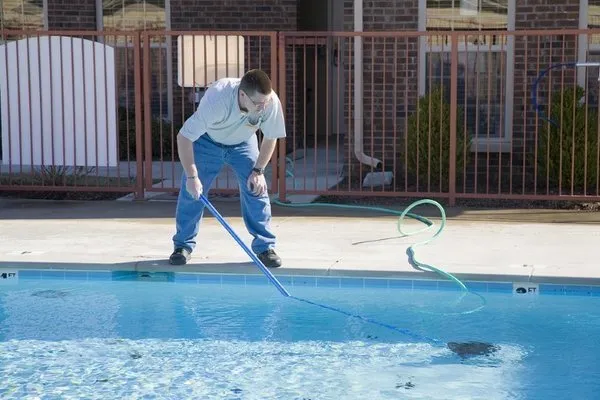 comprehensive-pool-cleaning-in-Bexar-County_11zon